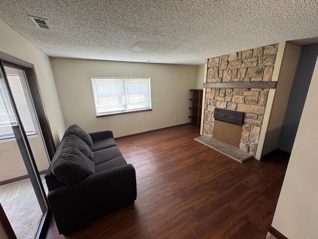 Building Photo - 1437 Westbrooke