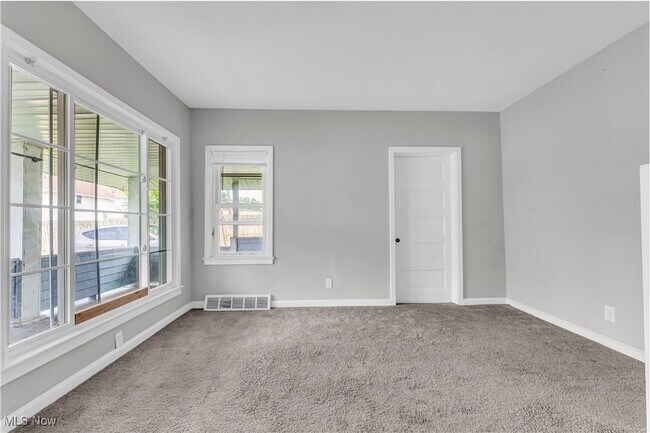 Foto del edificio - 4307 Gifford Ave
