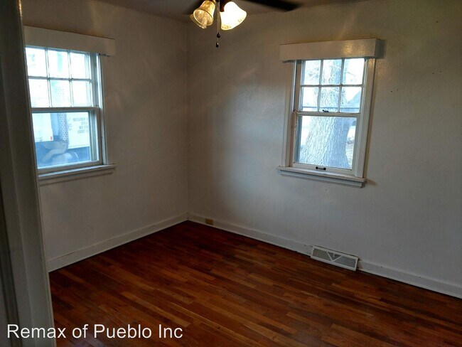 Building Photo - 2 br, 1 bath House - 25300 Manning Rd.