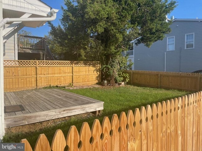 Building Photo - 108 Railroad Ave