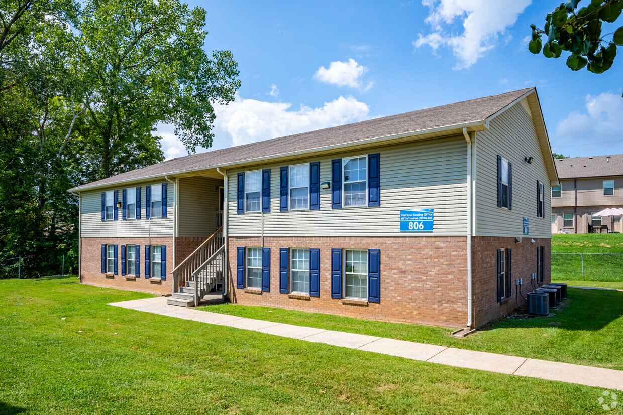 Primary Photo - Cobblestone Apartments