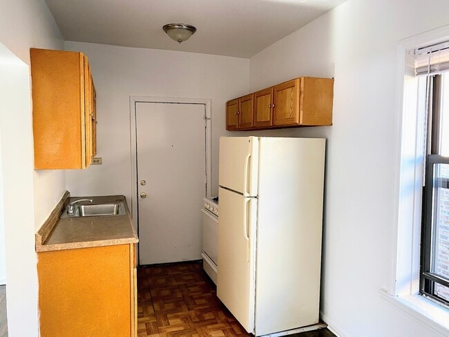 Foto del edificio - 931 W Sunnyside Ave