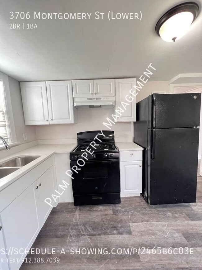 Building Photo - Cute downstairs Duplex Apartment: Complete...