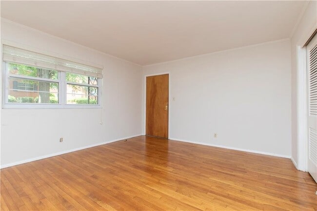 Foto del edificio - 3660 Peachtree Rd NE
