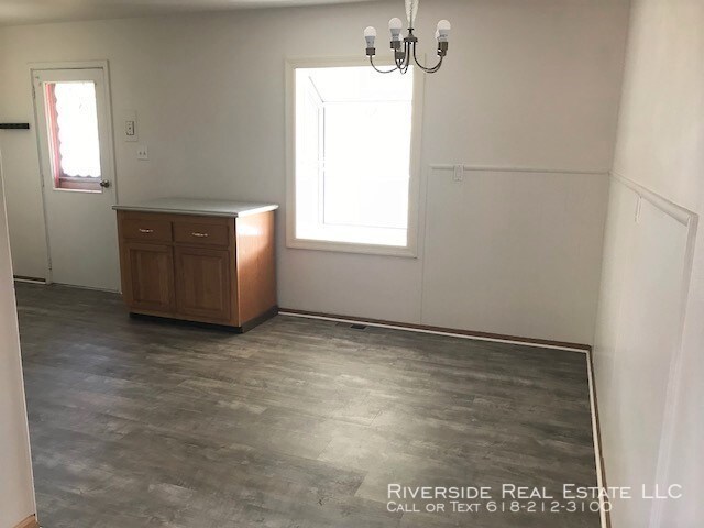 Building Photo - 854 St Bartholomew Dr