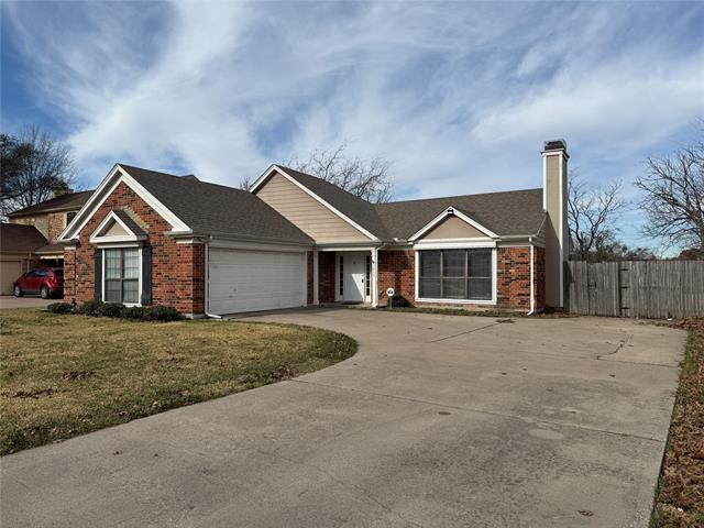 Building Photo - 1517 Huntington Dr