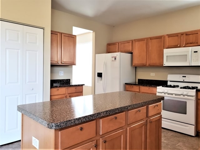 Building Photo - 3615 Timberlake Dr