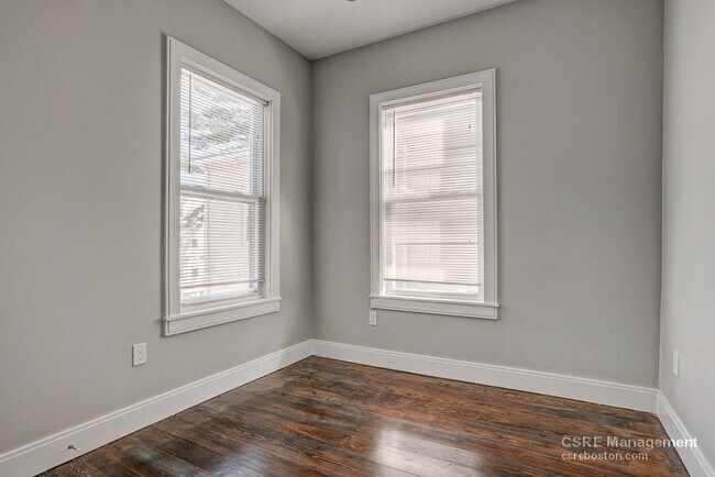 Building Photo - 147 Boston St