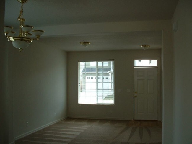 Building Photo - 9312 NE 81st St