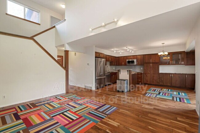 Foto del edificio - 2619 Juniper Ave
