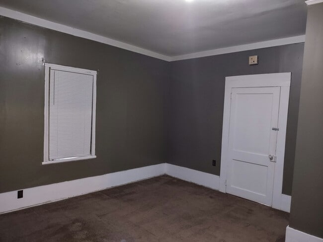 Building Photo - 3269 Georgia 296
