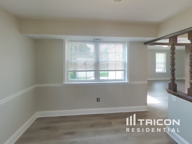 Foto del edificio - 3253 Farragut Ct