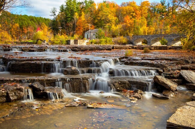 Nearby Pakenham Falls