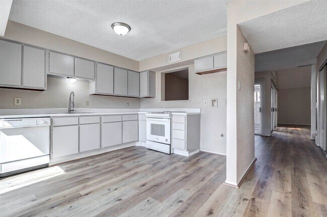 Foto del edificio - 2952 Meadowgrass Ln