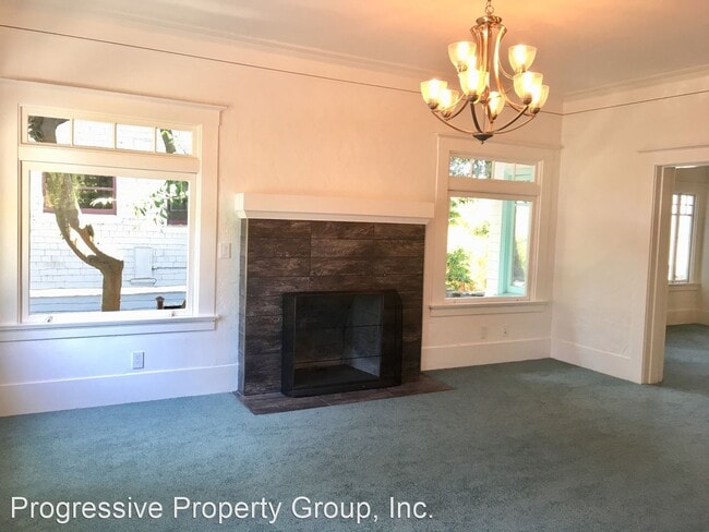 Building Photo - 3 br, 3 bath House - 21 Urbano Drive