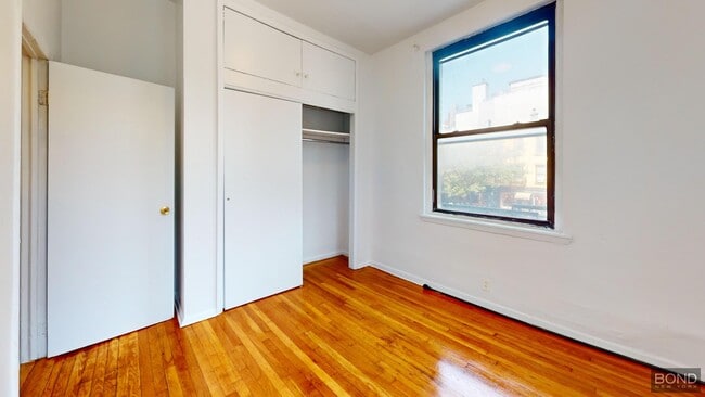 Building Photo - 78 W 11th St