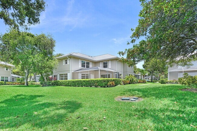 Building Photo - 2442 SW Danbury Ln