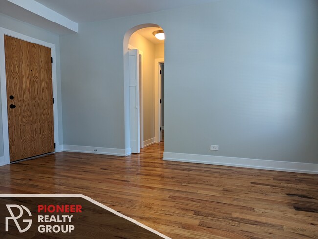 Foto del edificio - 560 W Arlington Pl