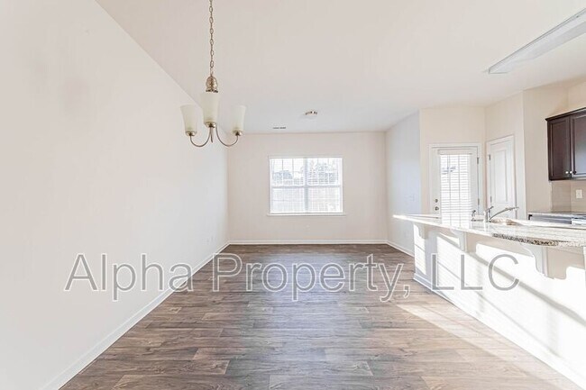 Foto del edificio - 34 Moorlyn Ln