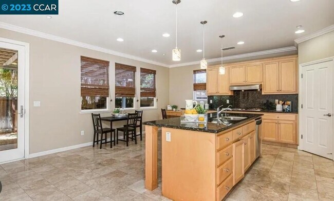 Foto del edificio - 1557 Amber Ln