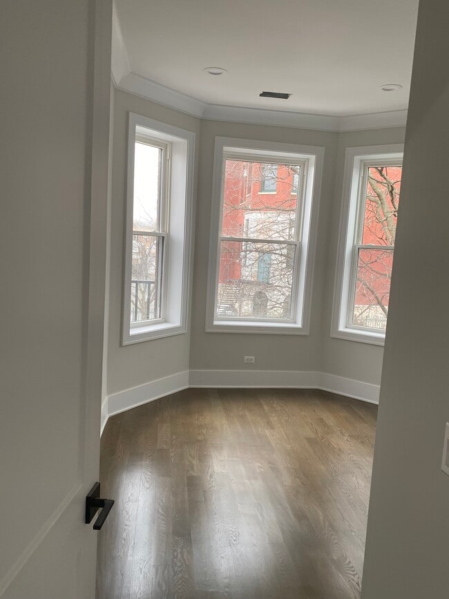 Building Photo - 3402 S Bell Ave