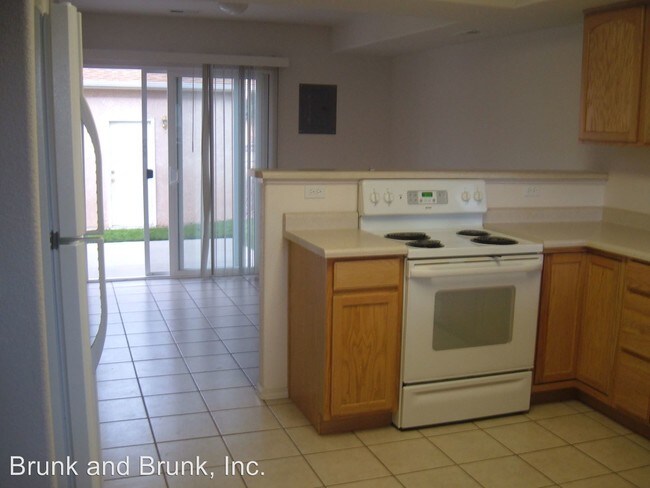 Foto del edificio - 1226-1228 Nichols Blvd