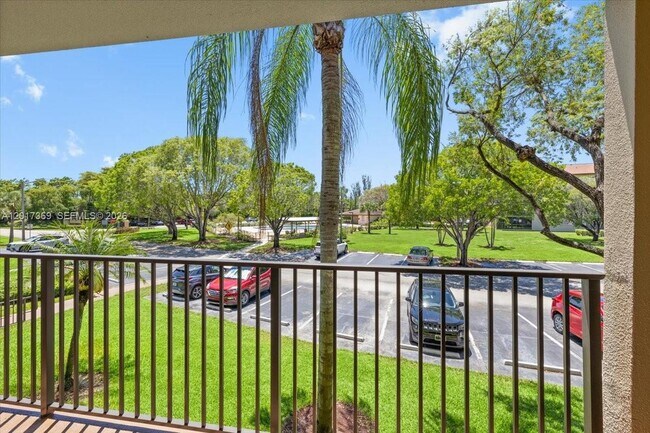 Foto del edificio - 1351 SW 141st Ave