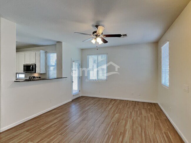Building Photo - 10123 E Isleta Ave