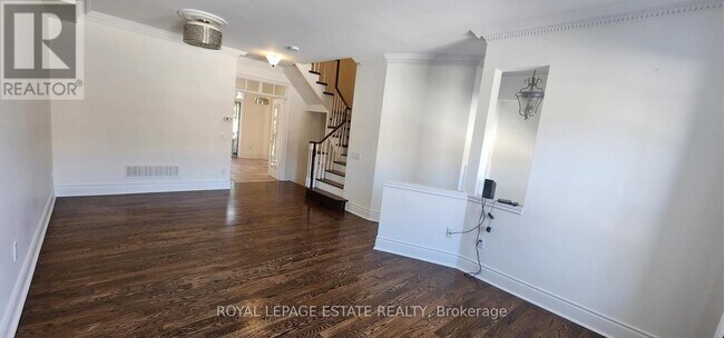 Building Photo - 8038 Yonge St