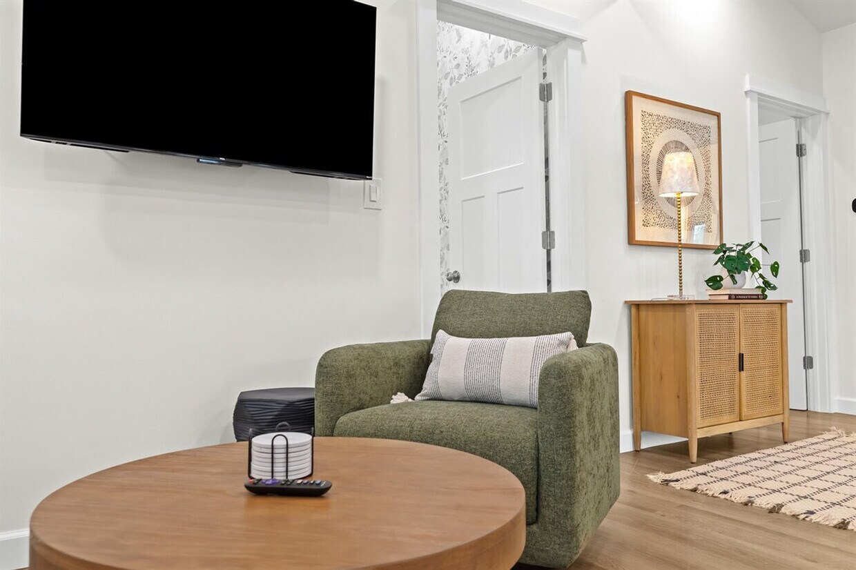 Foto principal - 215 Ardmore Dr