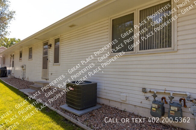 Building Photo - 2228 S. 9th-B