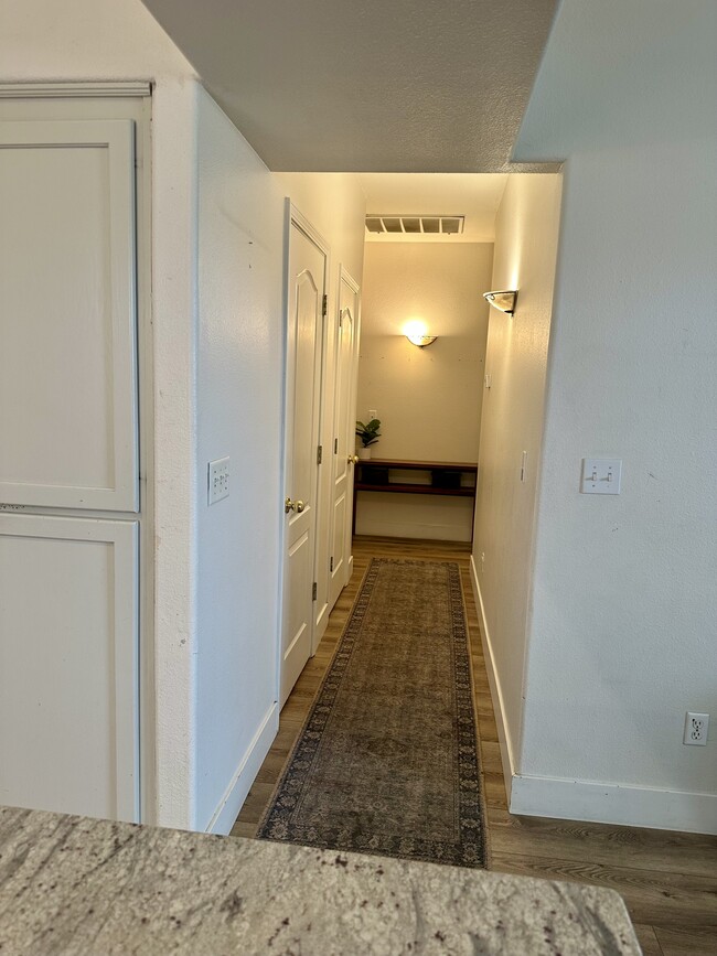 Building Photo - 54 N Burgan Ave