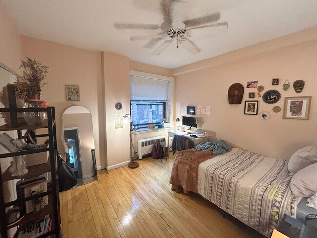 Foto del edificio - 1100 Beacon St