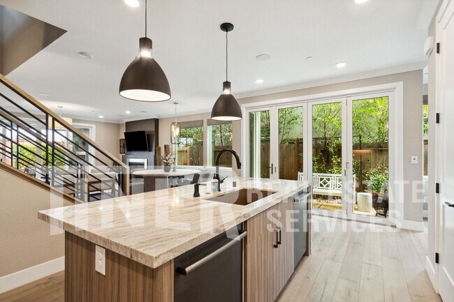 Foto del edificio - 11908 Mircado Wy