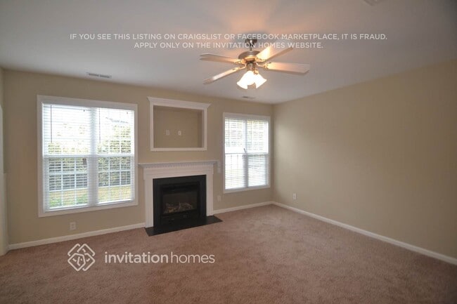 Foto del edificio - 7807 Green Mill Dr