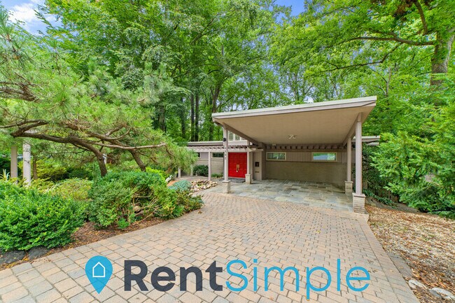 Photo - 6502 Lakeview Dr House