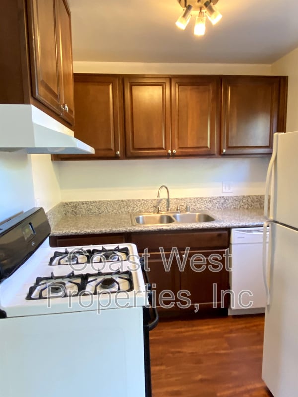 Foto del edificio - 4566 Maryland St