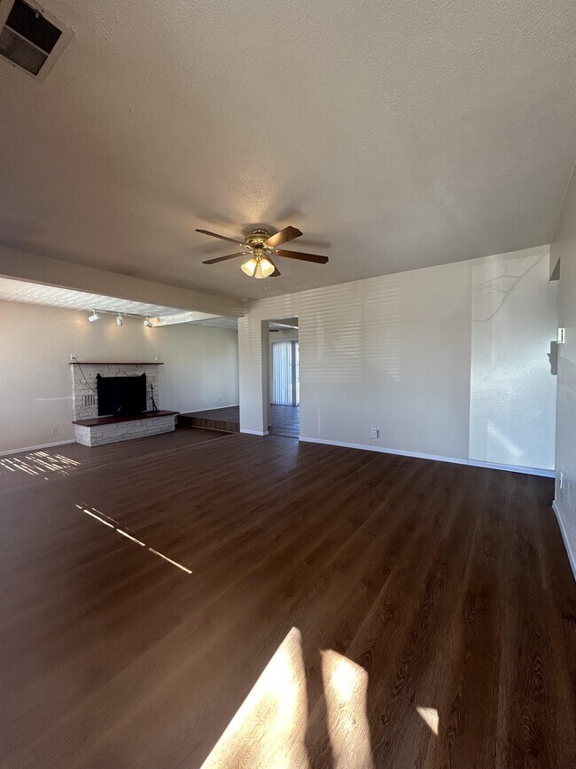 Foto del edificio - 2914 Bel Air Ct NE