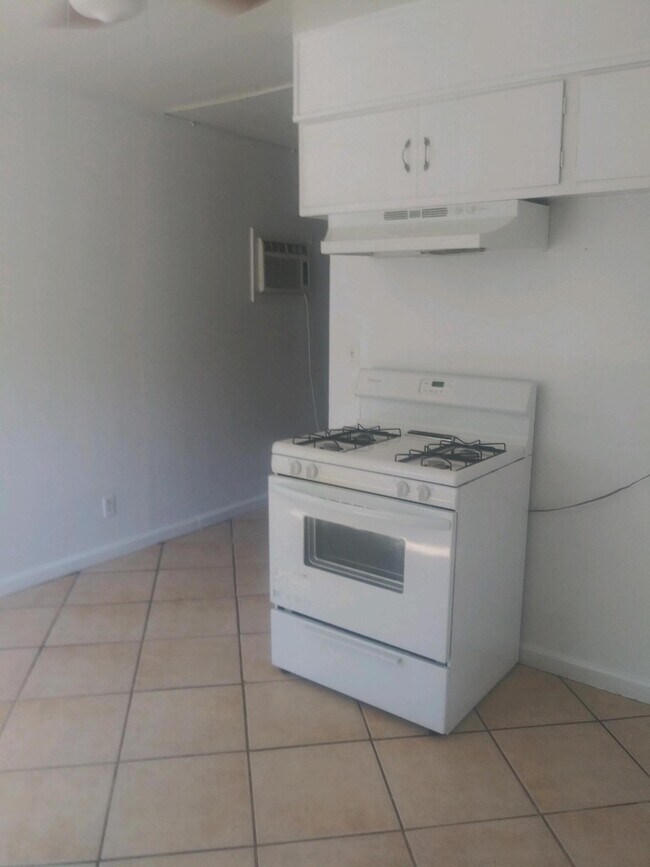 1214 Brokaw Ave, Corcoran, CA 93212 Townhome Rentals in Corcoran CA