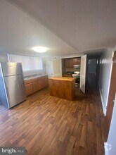 Building Photo - 4068 Balwynne Park Rd