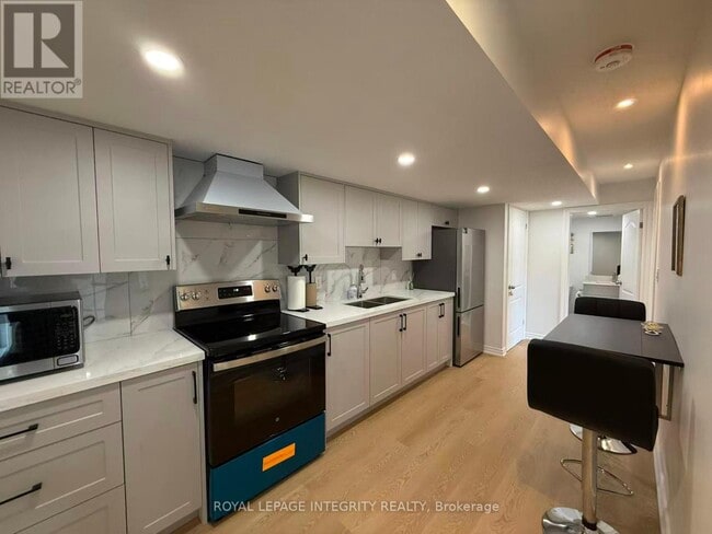 Building Photo - 926 Fletcher Cir
