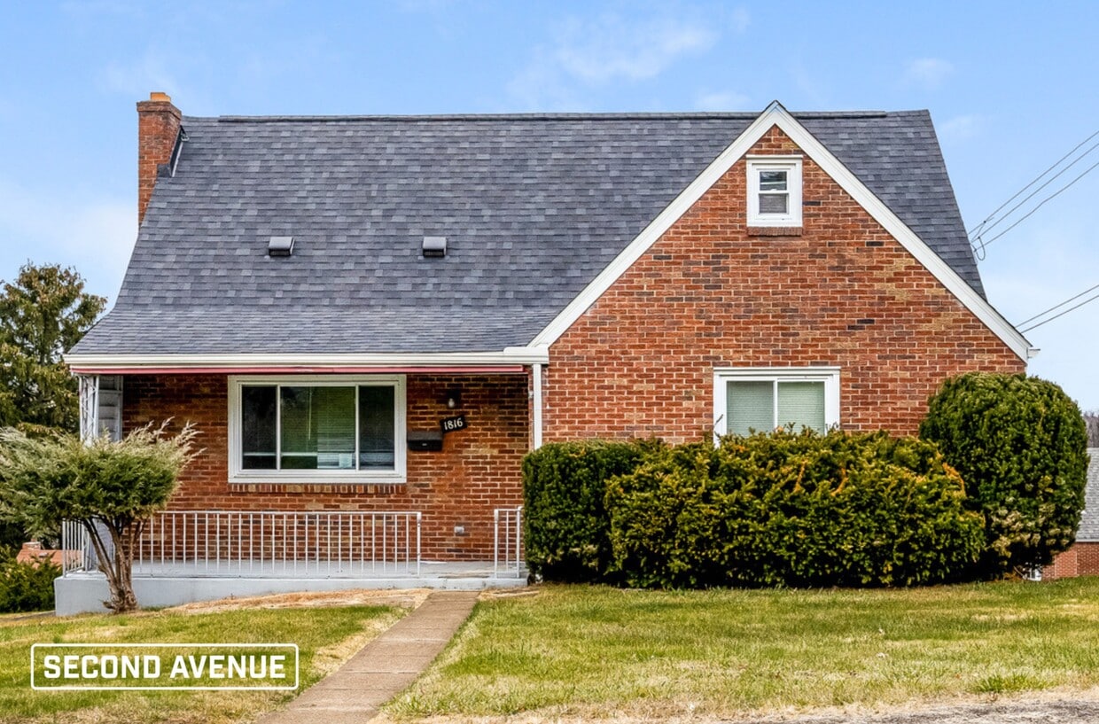 1816 Texas Ave House Rental in West Mifflin, PA