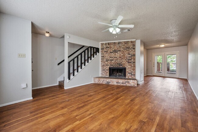 Building Photo - 614 Lillard Rd