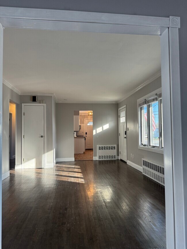 Foto del edificio - 1239 August Rd