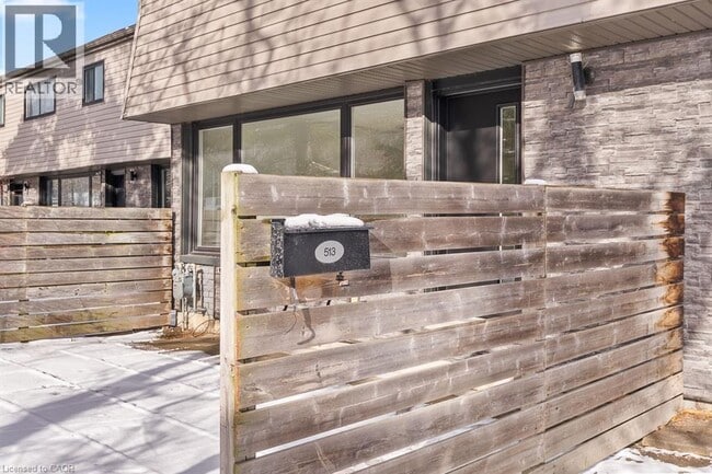 Building Photo - 270 Montmorency Dr