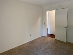 Building Photo - Concord Square Apartments