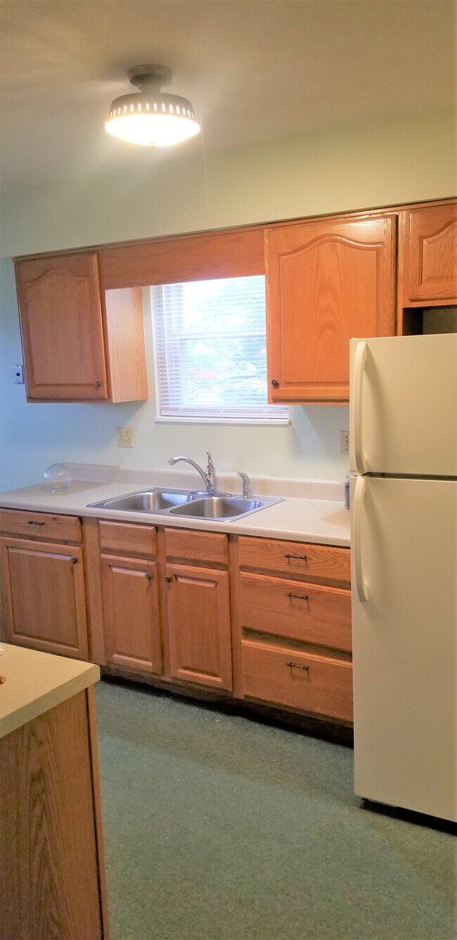 130 N Mechanic St Unit Apt A, Xenia, OH 45385 Rentals in Xenia at 130 N