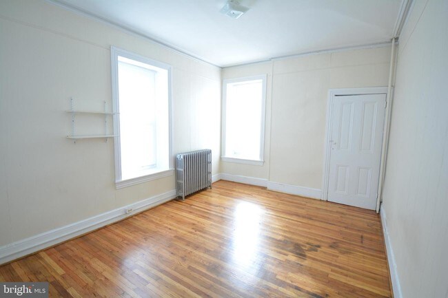 Building Photo - 239 W Rittenhouse St