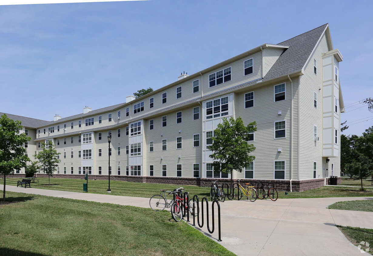 Broad Street Commons Apartments Plattsburgh, NY