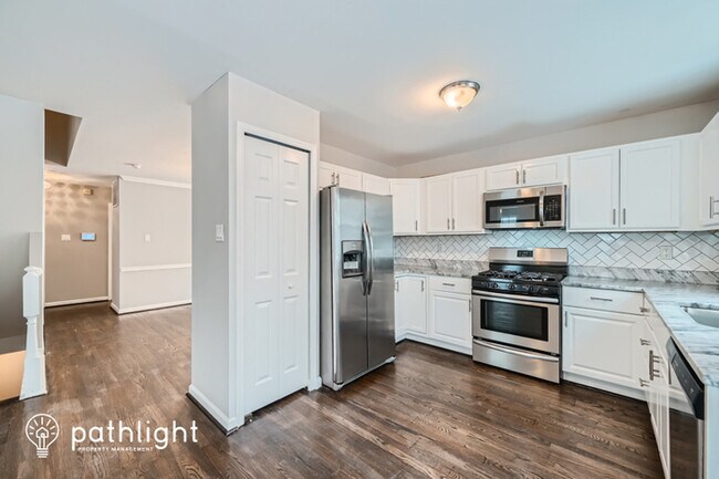 Building Photo - 5 Saddlestone Court
